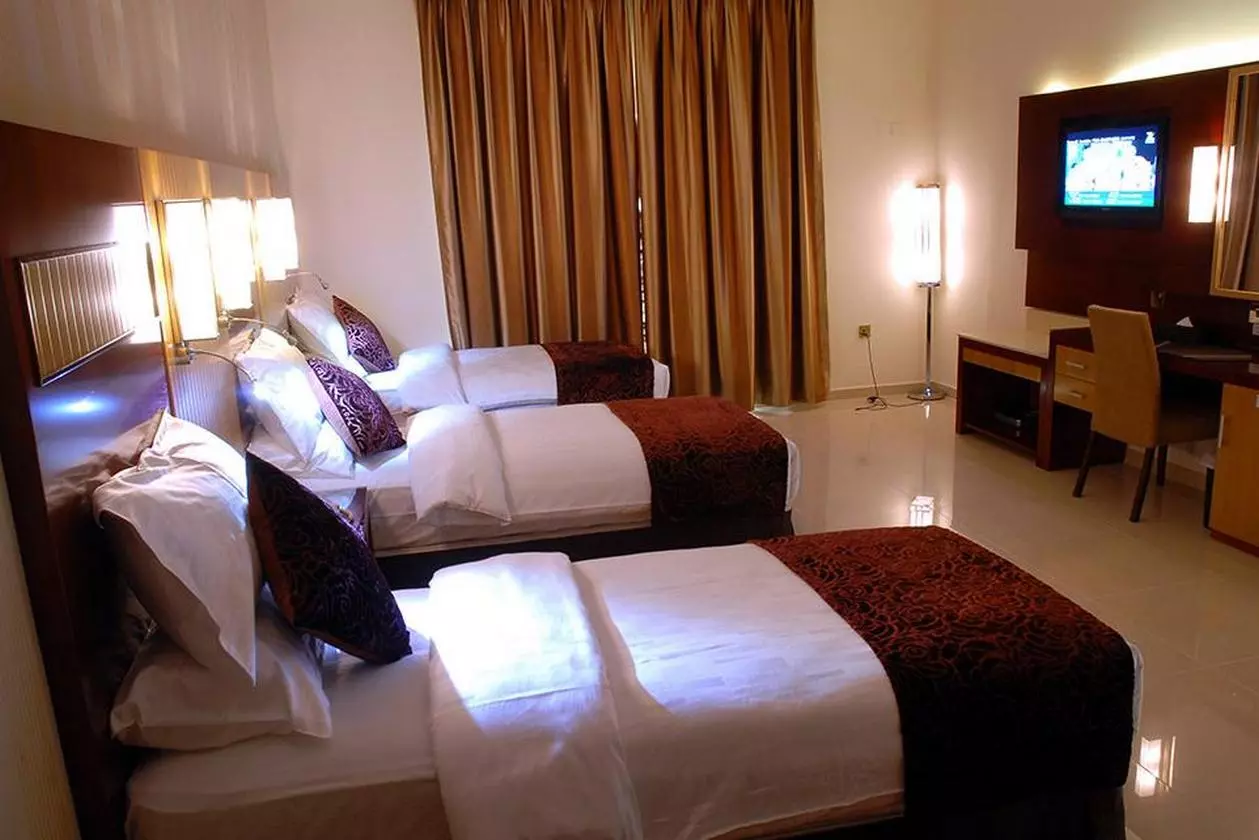HOTEL PHOENIX_SHABAVIZ (7).jpg